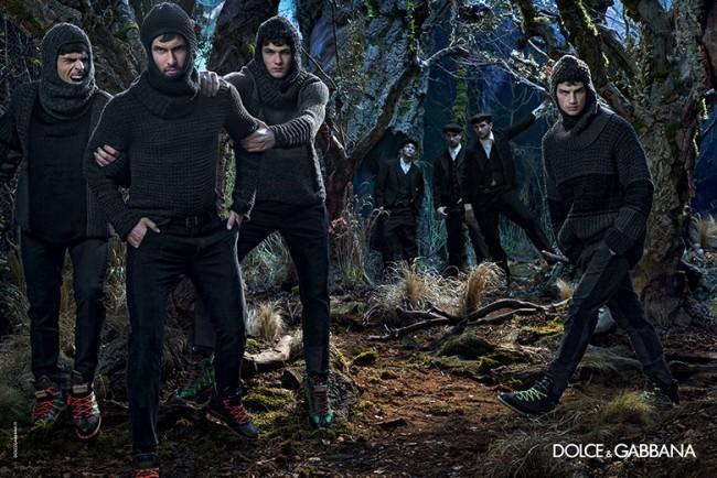 dolce-and-gabbana-winter-2015-men-advertising-campaign-05-thumb